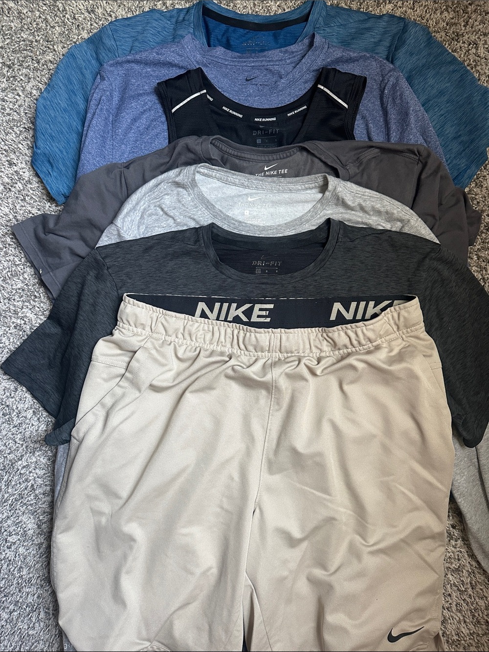 Nike dri fit  Athletic Tee & Shorts Bundle in Black, Gray, Blue and Cream